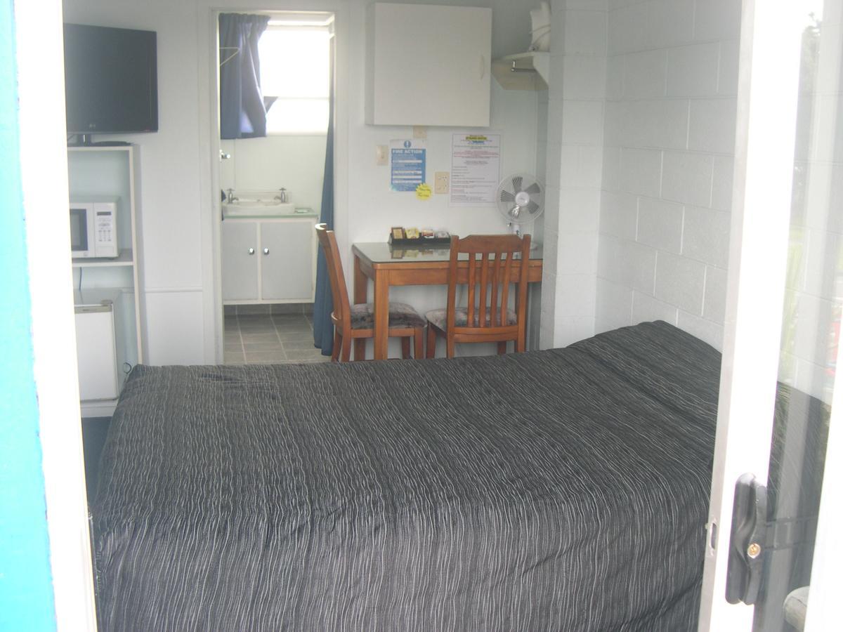 تاورانجا Strand Motel المظهر الخارجي الصورة
